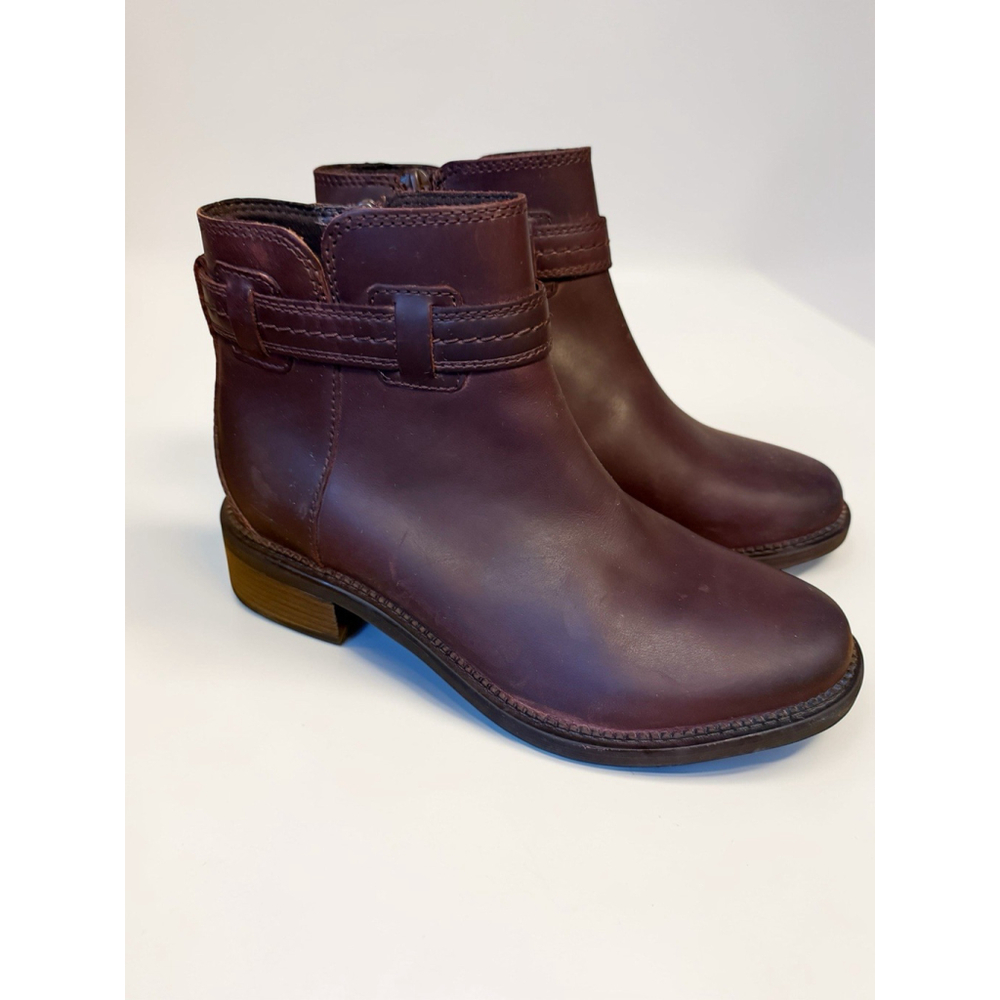 Clarks Women's Maye Ease Ankle Boot Oxblood Red‎ Leather Size 7.5 Display Model